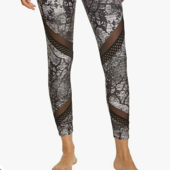Onzie Printed Crop Sporty Yoga Leggings - Picture 9 of 13